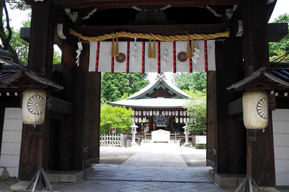 白峯神宮