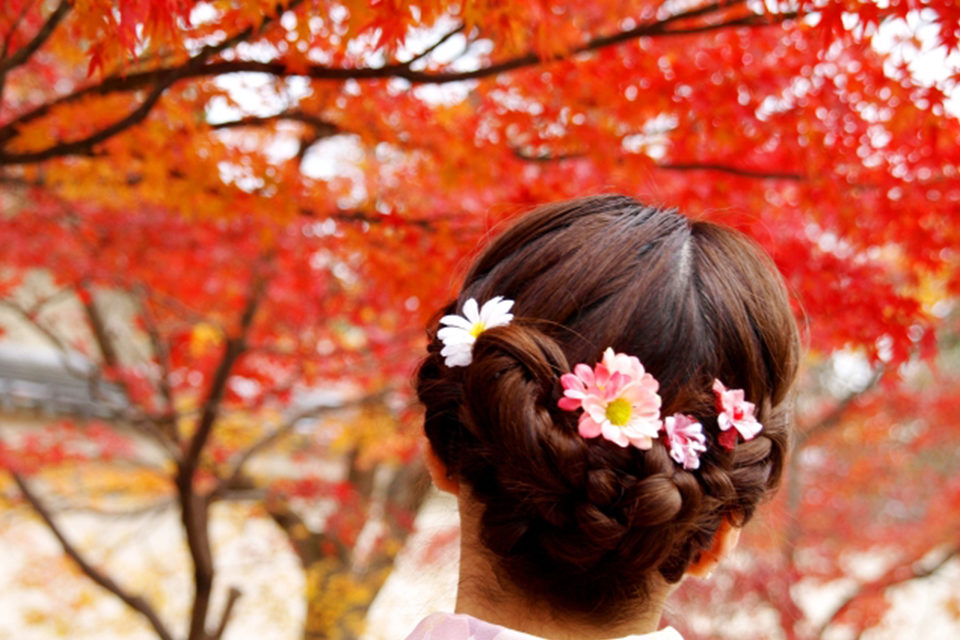 紅葉と和装
