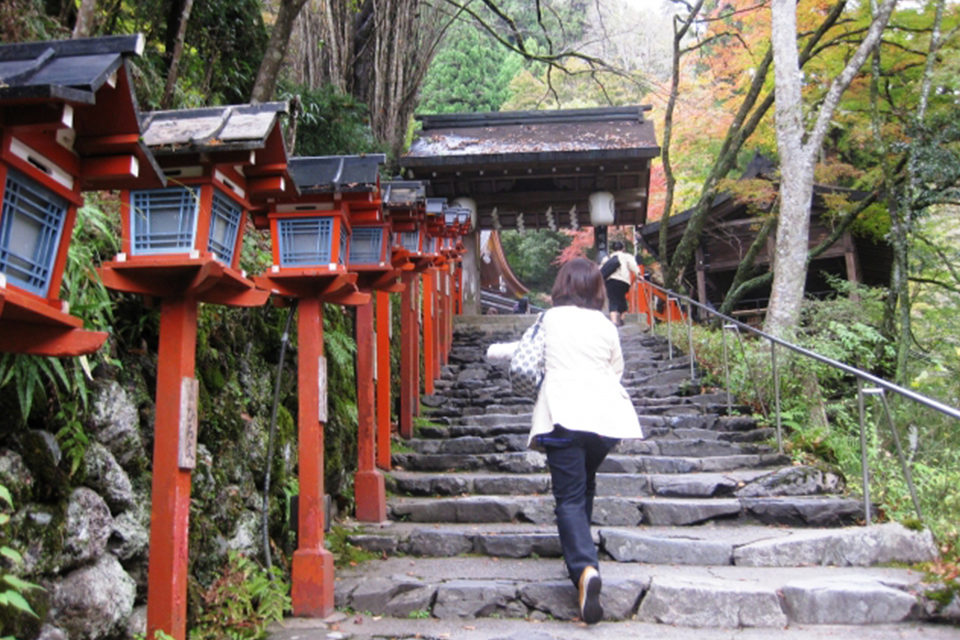 京都・鞍馬エリアは紅葉の名所スポット！鞍馬寺と貴船神社の見どころをまとめてご紹介いたします！