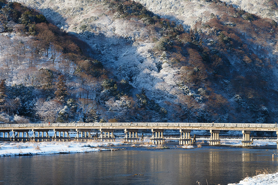 京都_渡月橋_雪